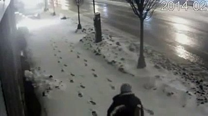 Arabayla Su Sıçratıp Adam Düşürmek?