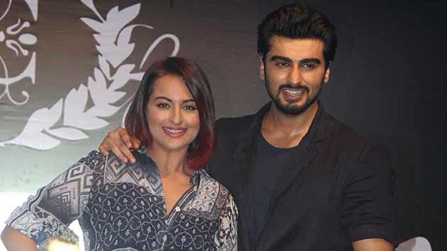 Arjun Kapoor And Sonakshi Sinha Promote Tevar At Mithibai College