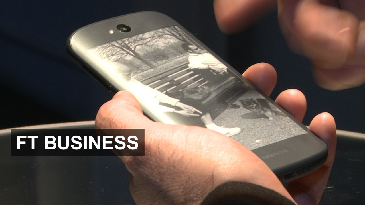 YotaPhone launches new two-faced device