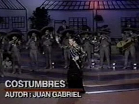 ROCIO DURCAL COSTUMBRES