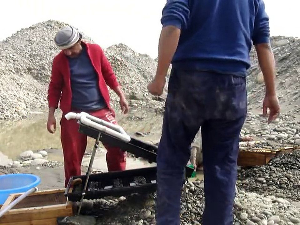 Goldhunt In Pakistan (Indus River)