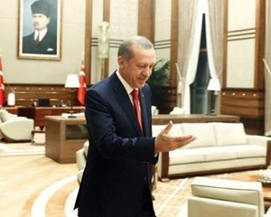 Erdoğan, Saray'da Atatürk'ün Kalpaklı Fotoğrafını Tercih Etti