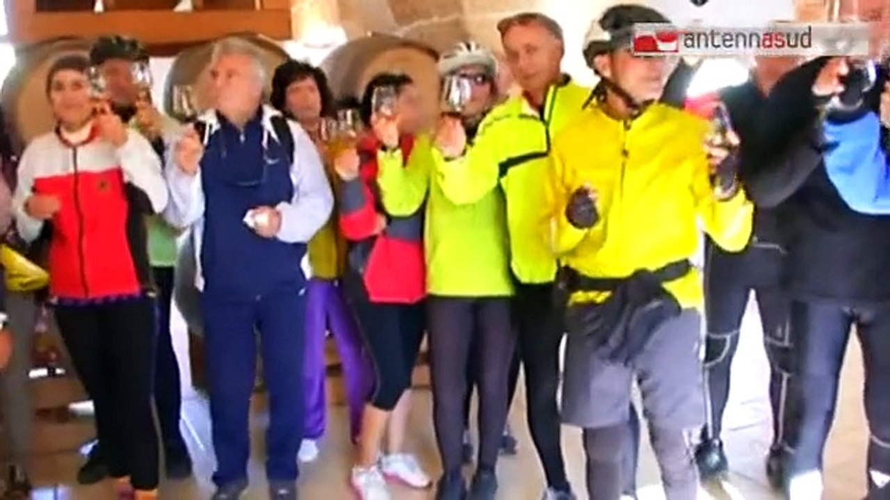 TG 09.12.14 Cantine e frantoi aperti a Natale, appuntamento col vino e l'olio pugliese