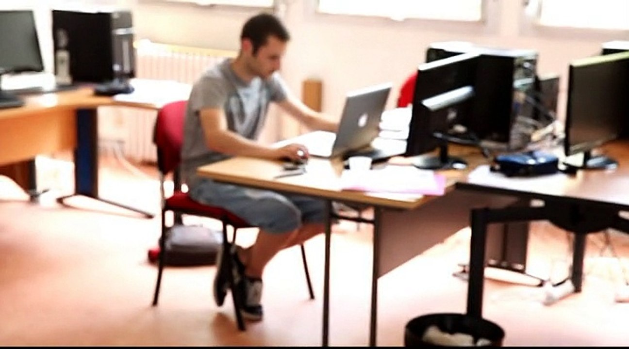 Cours de Photoshop  à Ermont (95120 _ Val d'Oise) avec Maxime - Yooneed