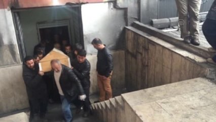 Van'da Öldürülen Genç Kadının Cenaze Töreni