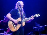 Willie Nelson - Mamas Don't Let Your Babies.../Angel Flying To Close... - Madison, WI - 4/14/2013