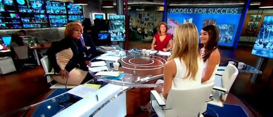 "Victoria's Secret Fashion Show 2014" brings models, music to London