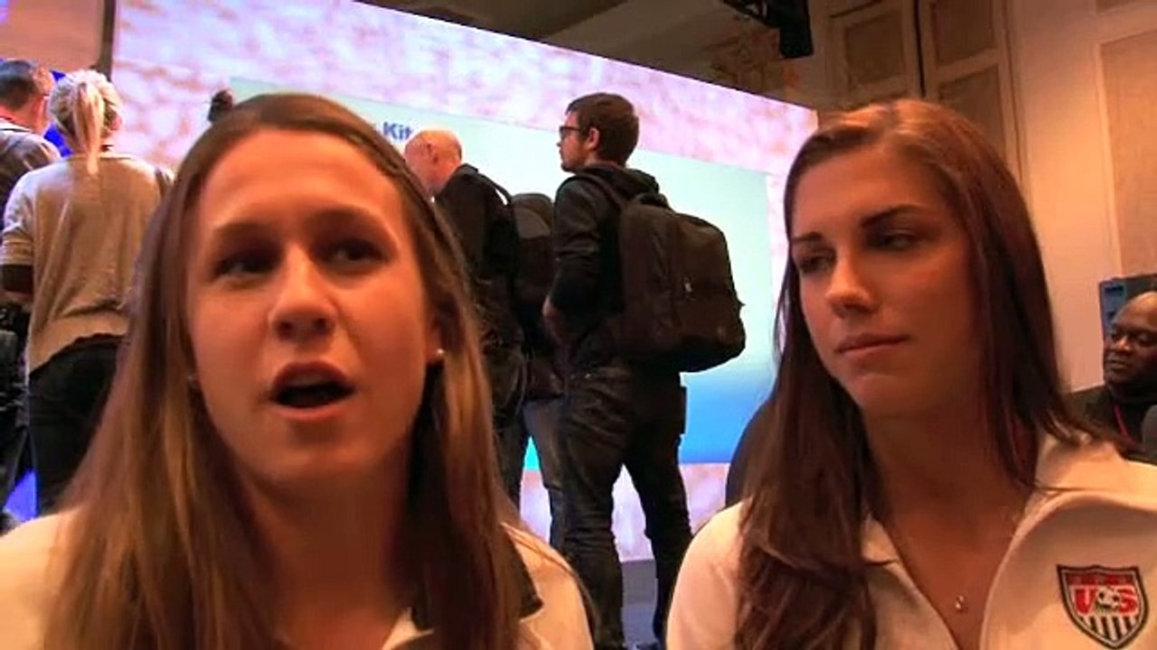 2012ces-HeatherOReillyAlexMorganUSAWomensSoccerPanasonicMediaE118