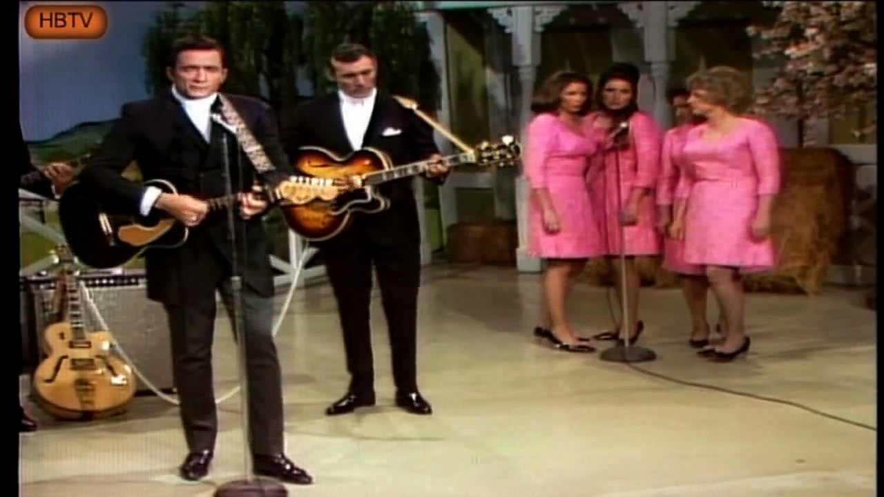 Johnny Cash & June Carter live on stage 1968