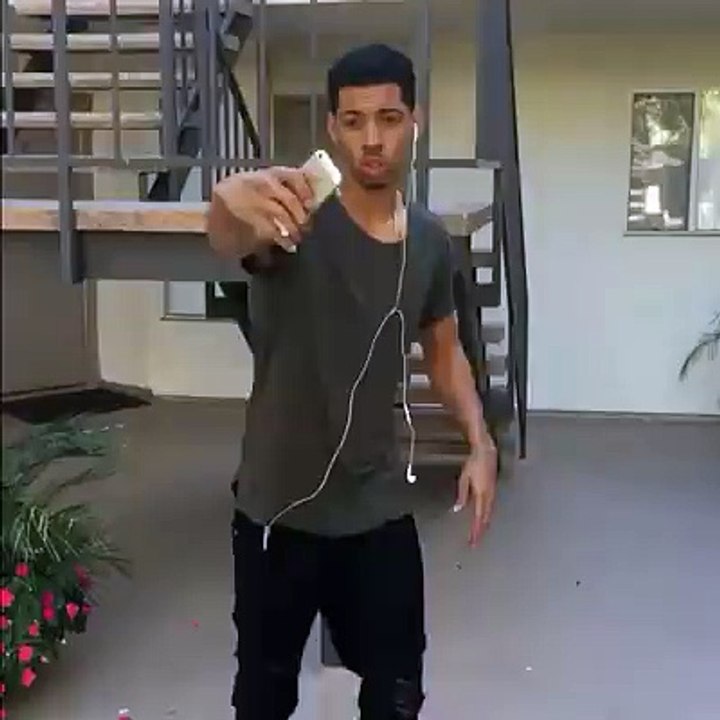 The ultimate Photo Bomb
