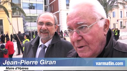 Déclassement de ZEP à Hyères: les parents d'élèves, les professeurs et les enfants dans la rue