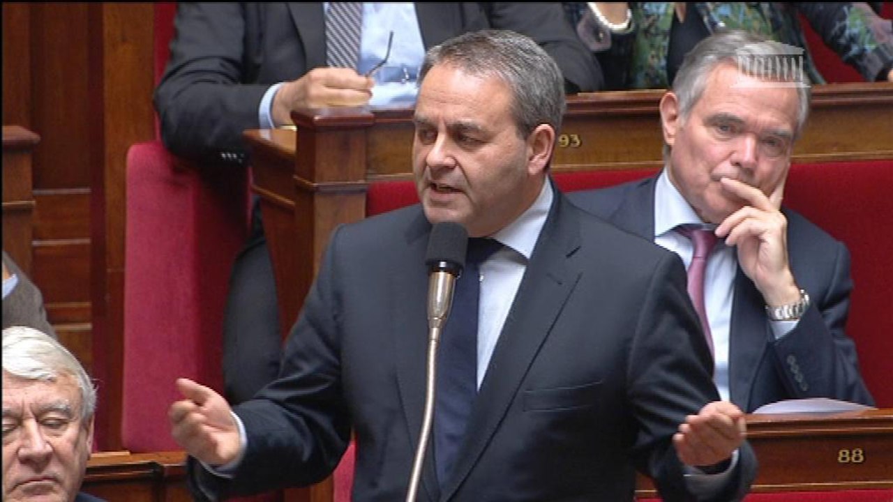 Bertrand à Valls: "Vous êtes rentré dans le moule des politiciens"