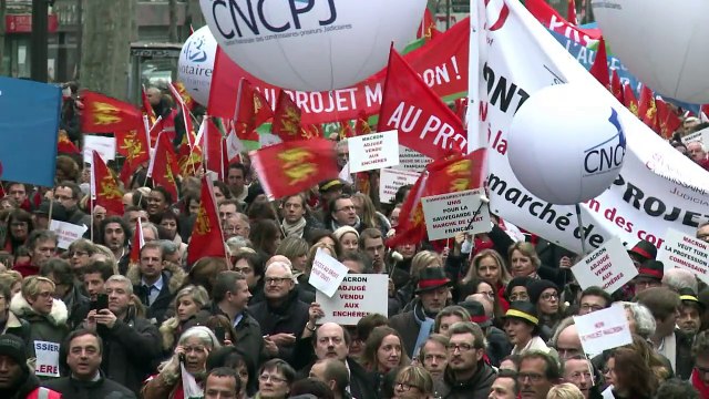 Notaires, avocats et huissiers contre la loi Macron