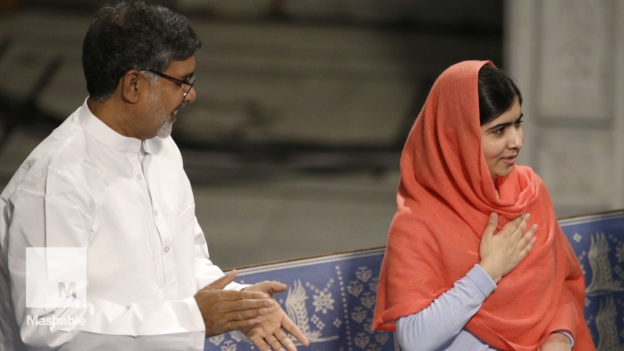Malala Yousafzai and Kailash Satyarthi receive their Nobel Peace Prizes