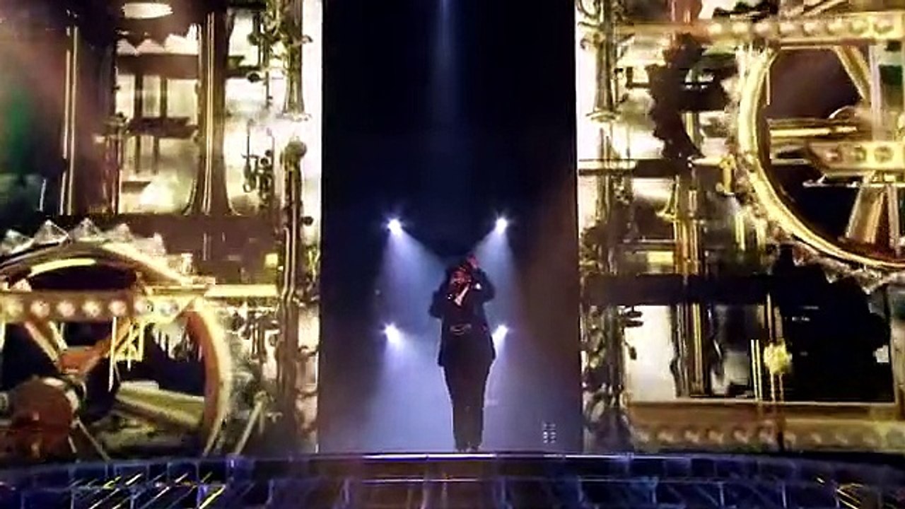 Hannah Barrett scores a strike! - Samsung Video Diaries - The X Factor UK 2013 - official channel