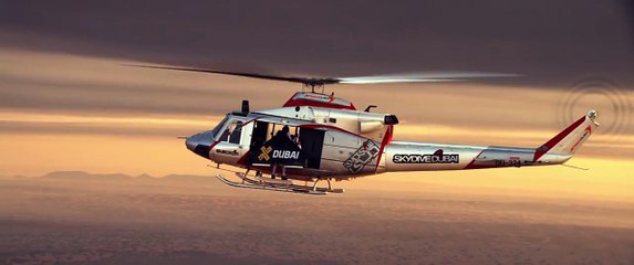 Jetman fait le casse-cou à Dubai