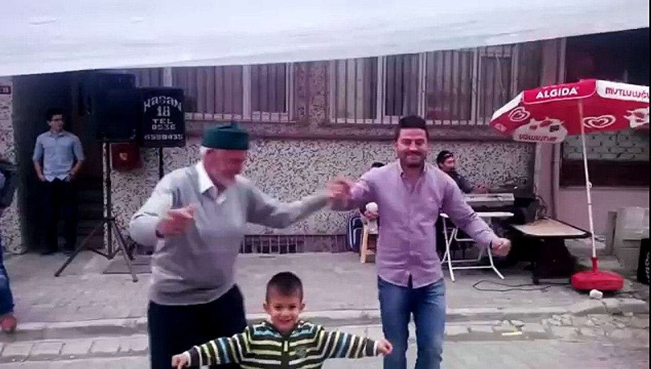 Dedemize Maşallah Diyelim Helal Olsun Dedeeeee