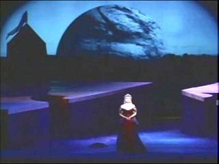 Joanna Parisi  Leonora in Il trovatore - D'amor sull'ali rosee