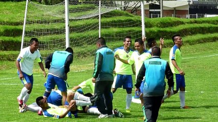 El sueño futbolero de indígenas colombianos