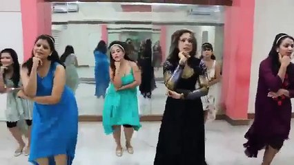 Baby Doll Mein Sone Di in HD Song Female Version Very Funny _ Tune.pk