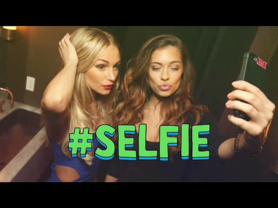 The Chainsmokers - Selfie Karaoke