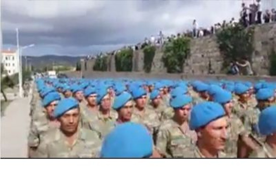 Asker Osmanlı Marşıyla Yeri Göğü İnletti