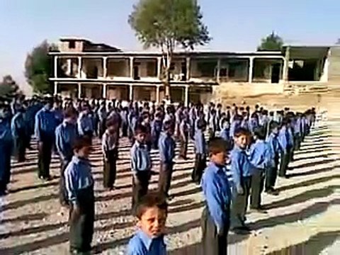 Pakistan child singing the Pakistani qaumi tarana