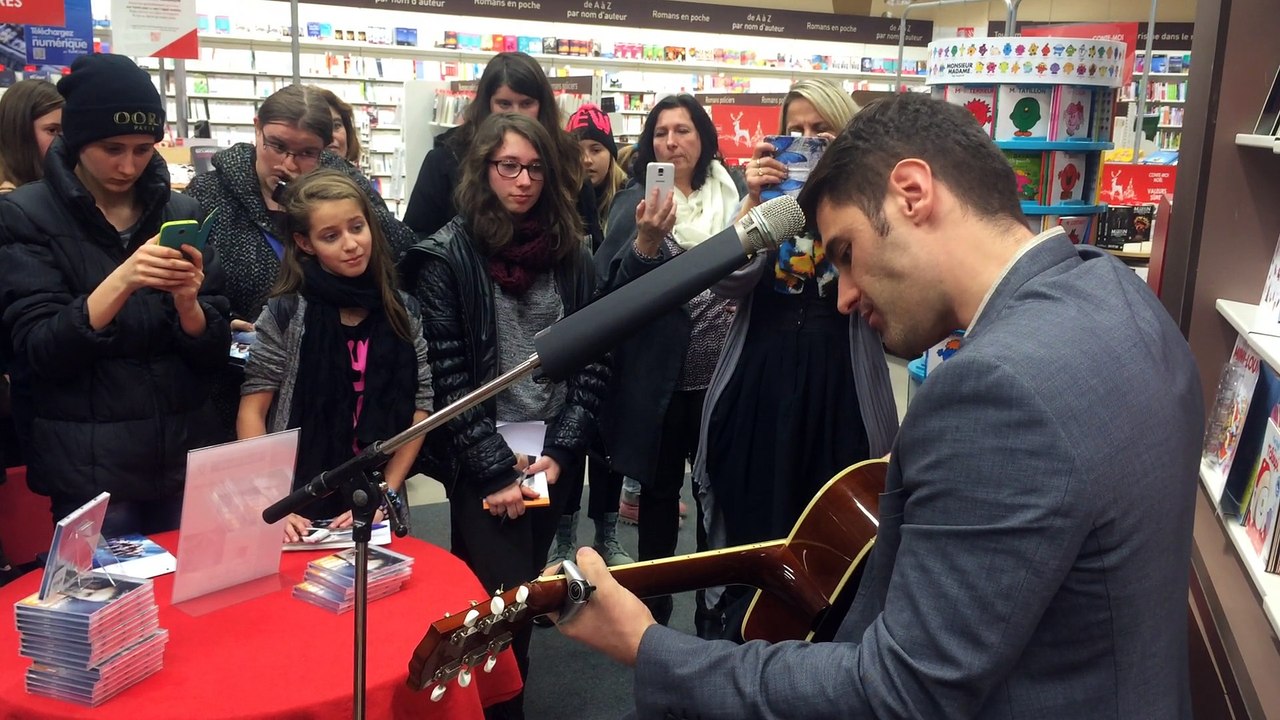 Dumè (Robin des Bois) en showcase au Furet du Nord de Coquelles