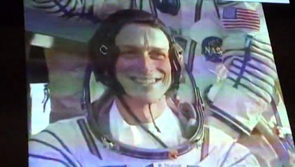 El astronauta Pedro Duque visitó el instituto de Leganés que lleva su nombre