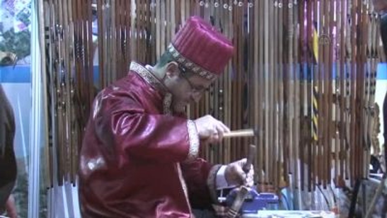Ahlat Bastonu", Çin Malı Bastonlara Yenik Düşüyor