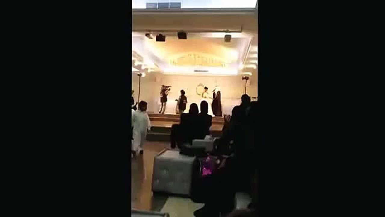 بدر الشعيبي يغني بليلة زواجه حق بنت خاله شوق