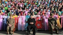 Kuzey Kore Lideri Asker Eşlerini Ağlattı