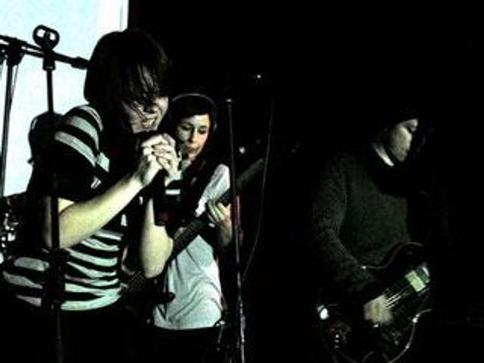 Satine tROUBLE rOUBLE