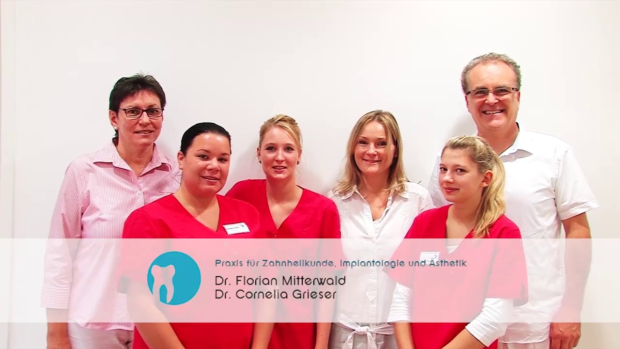 Zahnimplantate Neusäß - Ihr Zahnarztteam für Zahnimplantate in der Region Neusäß. Das Team in der Praxis Dr. Mitterwald freut sich auf Ihren Besuch. - www.zahnimplantate-augsburg.de