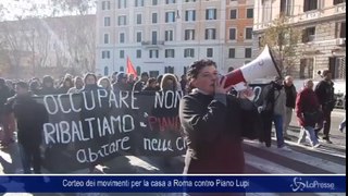Corteo dei movimenti per la casa a Roma contro Piano Lupi