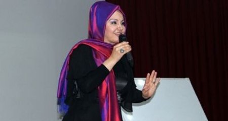 Ünlü Sunucu İkbal Gürpınar, AK Parti'ye Katıldı