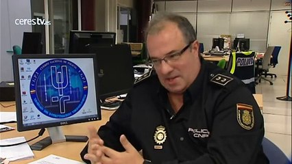 El 20% de los menores contactan con internet con personas que no conocen