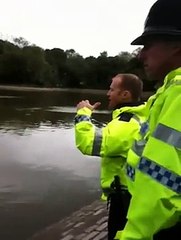 A drunken woman can not get out of the water - Comedy & Entertainment