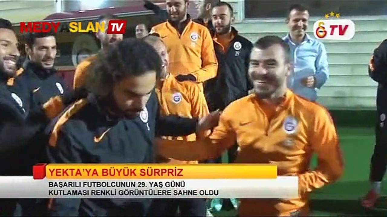 Yekta Kurtuluş’un doğum günü kutlandı!