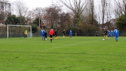 07/12/2014 : Séniors A VS La Réunion. Coup Franc de Jo.