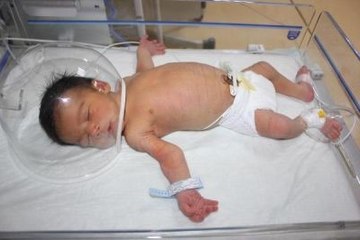 2 Günlük Bebek Donmak Üzereyken Bulundu