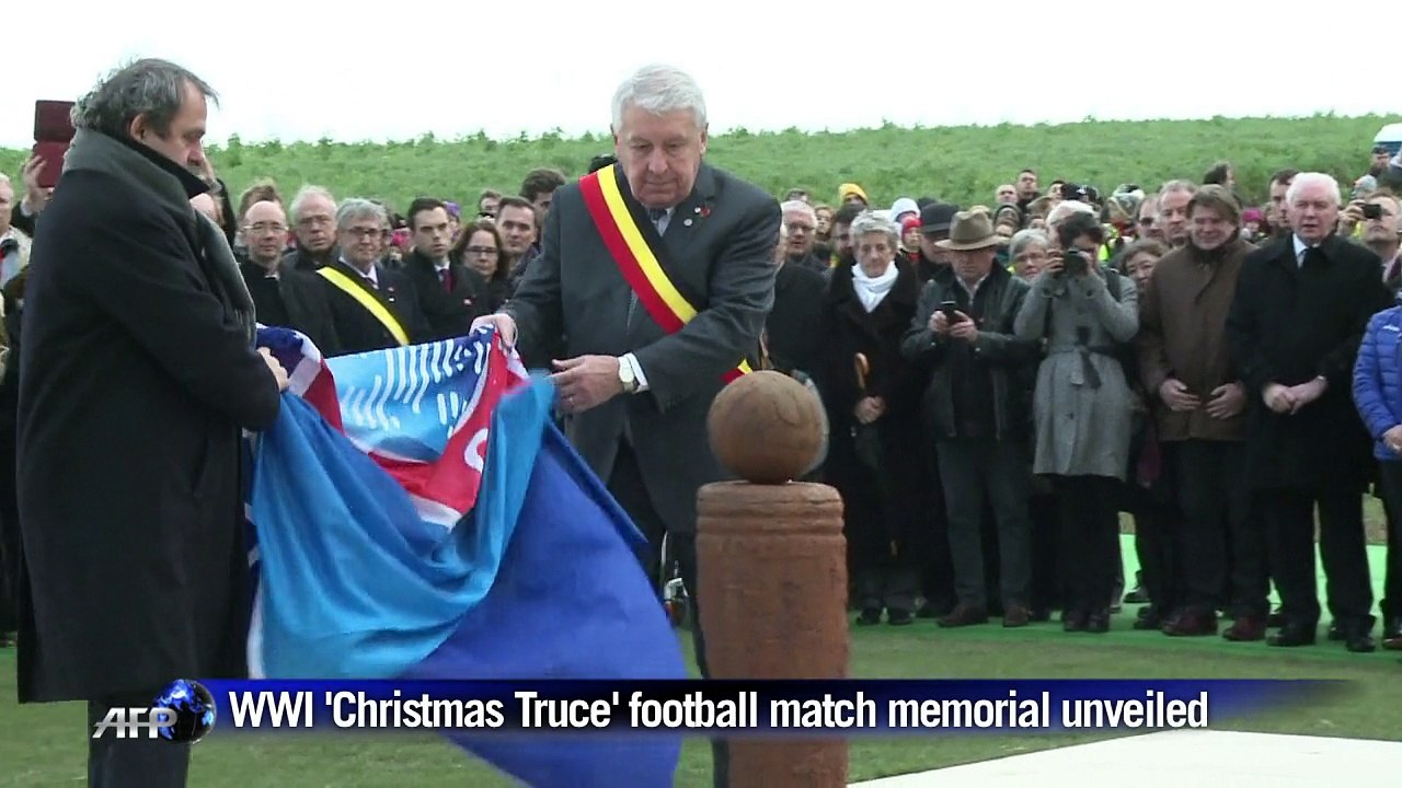 WWI 'Christmas Truce' football match memorial unveiled