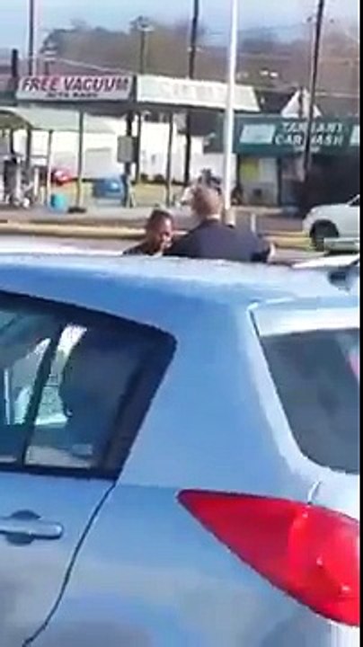 Alabama Cop Buys Eggs For Woman Caught Shoplifting