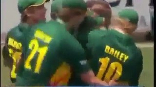 Best Catches Ever In Cricket History-Amazing