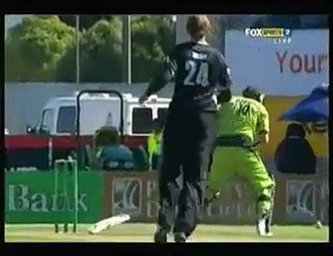 Shahid Afridi 65 Runs of 25 B Pakistan VS New Zealand 29 01 2011 3rd ODI