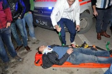 Akyazı'da Trafik Kazası: 1 Ölü 3 Yaralı