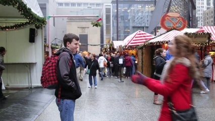 Comment embrasser plein de filles dans la rue : blague du Guy de NOEL!