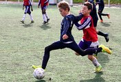 Clip FFF : jeunes footballeurs en action sur les terrains