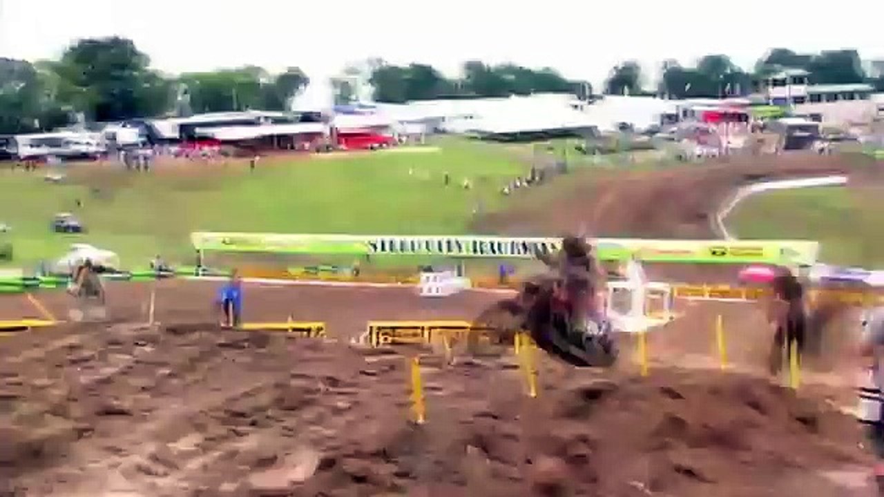 PEOPLE-ARE-AMAZING---GIRLS---Part-1