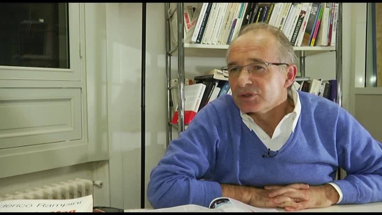 "Toutes les planètes sont alignées entre le FN et le système Poutine", estime Vincent Jaubert